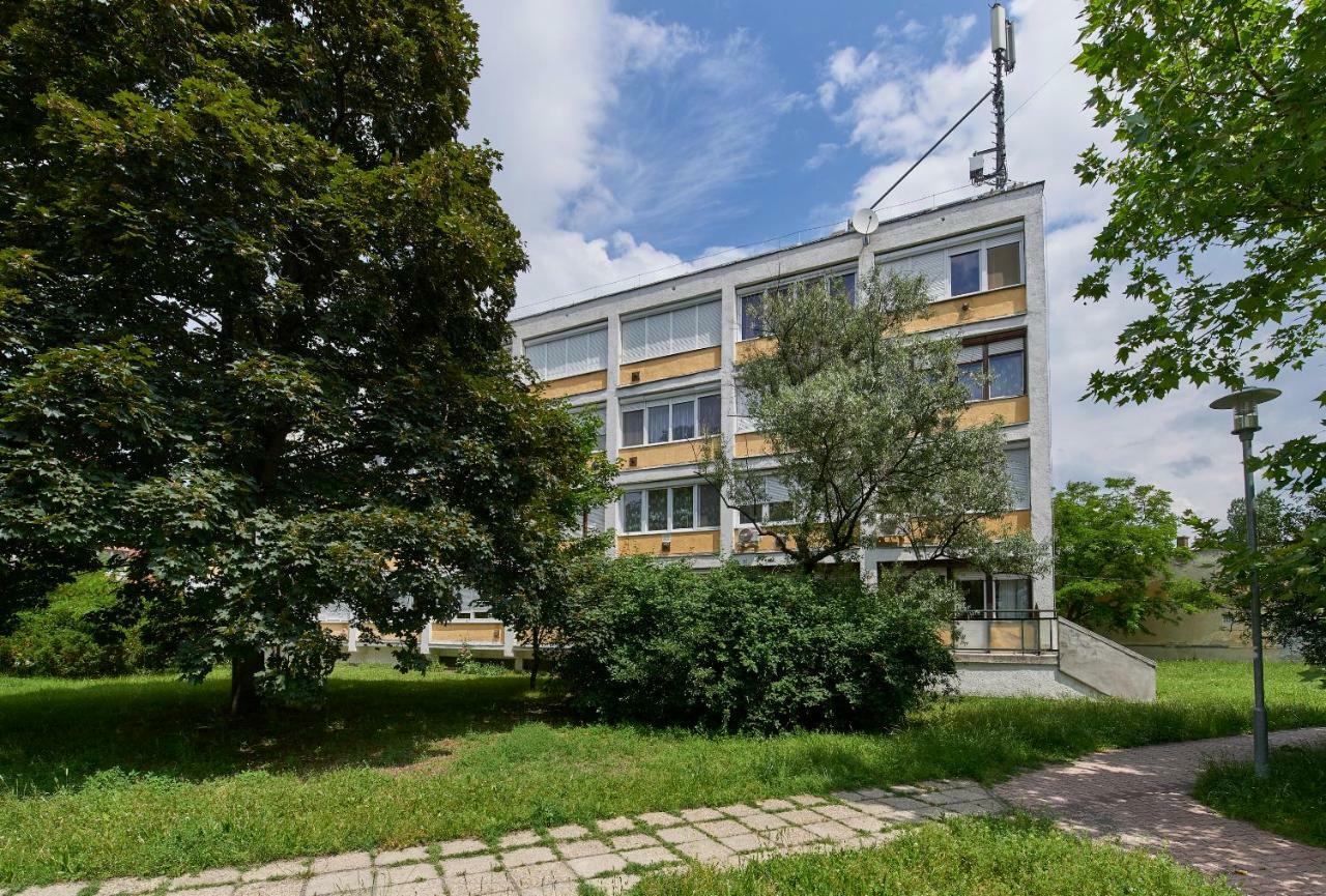 Lem Suburban Apartment Budapest Exterior photo